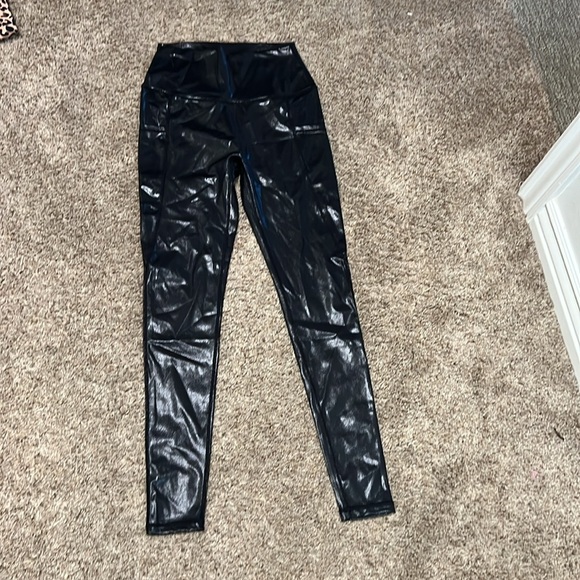CVG Faux leather, full length leggings - Picture 3 of 4